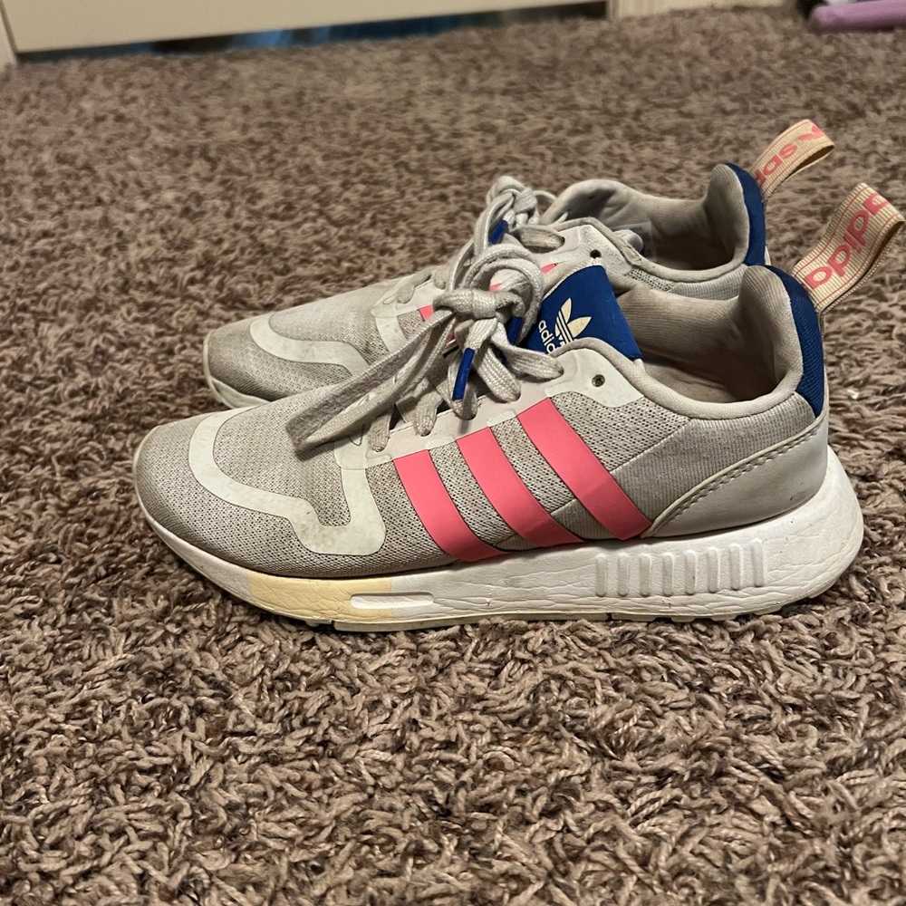 Girls adidas runnning shoes